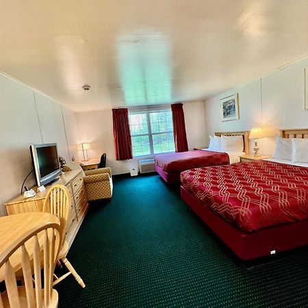 Rodeway Inn & Suites Brunswick Near Hwy 1 Esterno foto