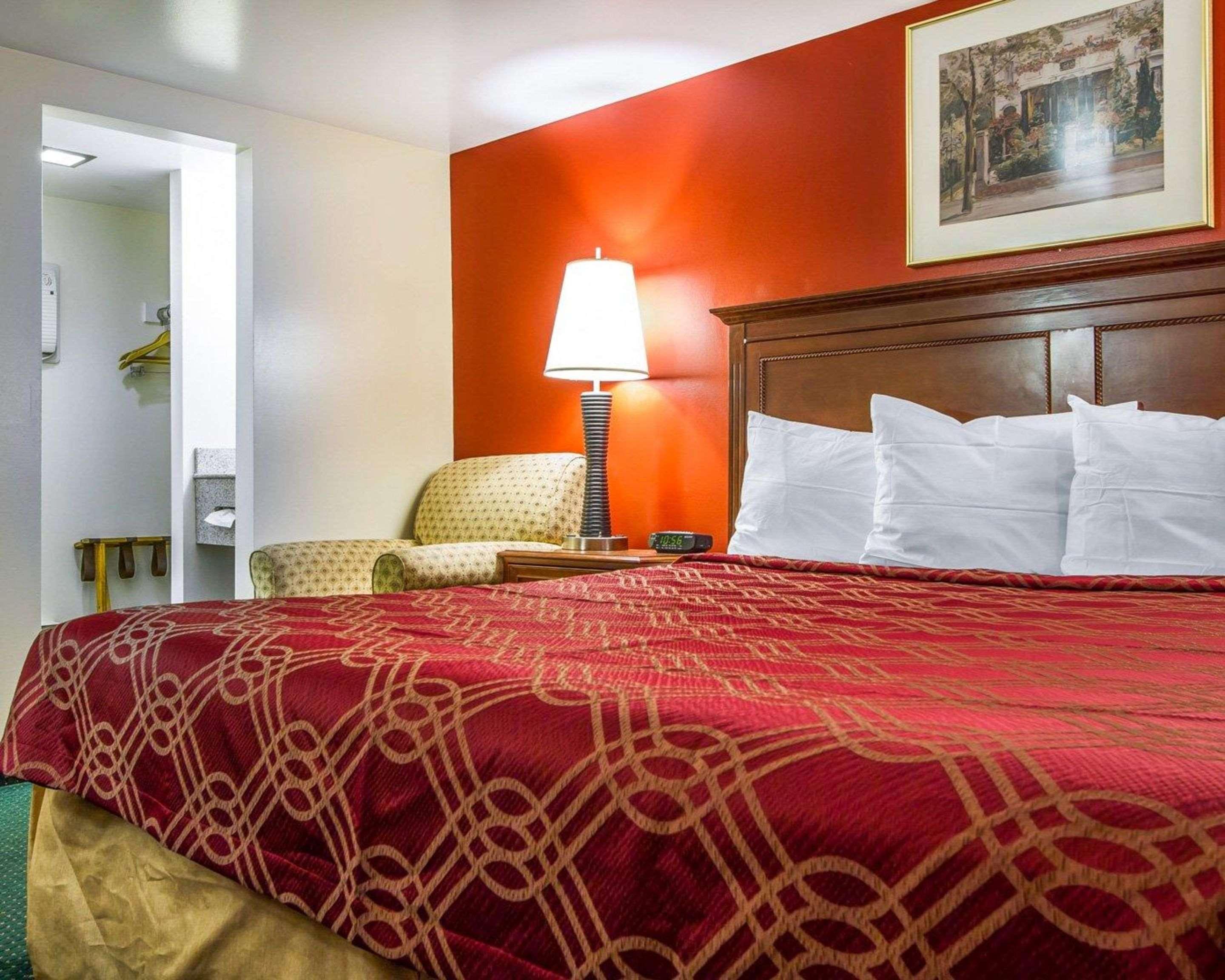 Rodeway Inn & Suites Brunswick Near Hwy 1 Esterno foto