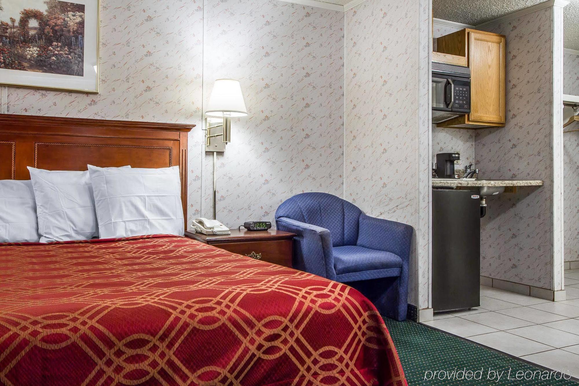 Rodeway Inn & Suites Brunswick Near Hwy 1 Esterno foto